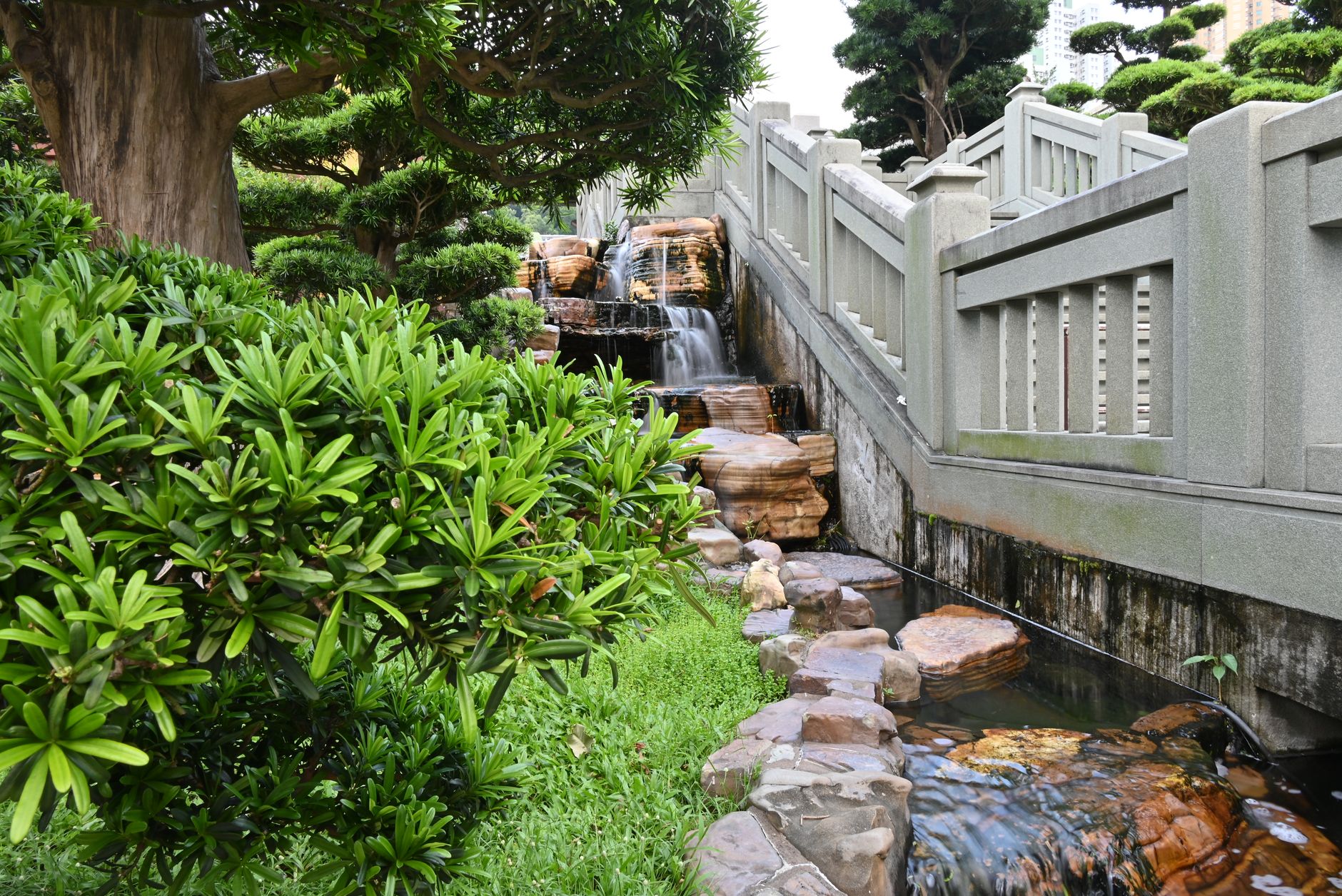 Qi in Chinese culture – serene garden with misty energy flowing through.
